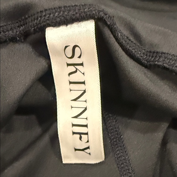 Skinnify Black Women’s Resistance Band Workout Performance Sz L Leggings 6 Bands - Picture 7 of 16